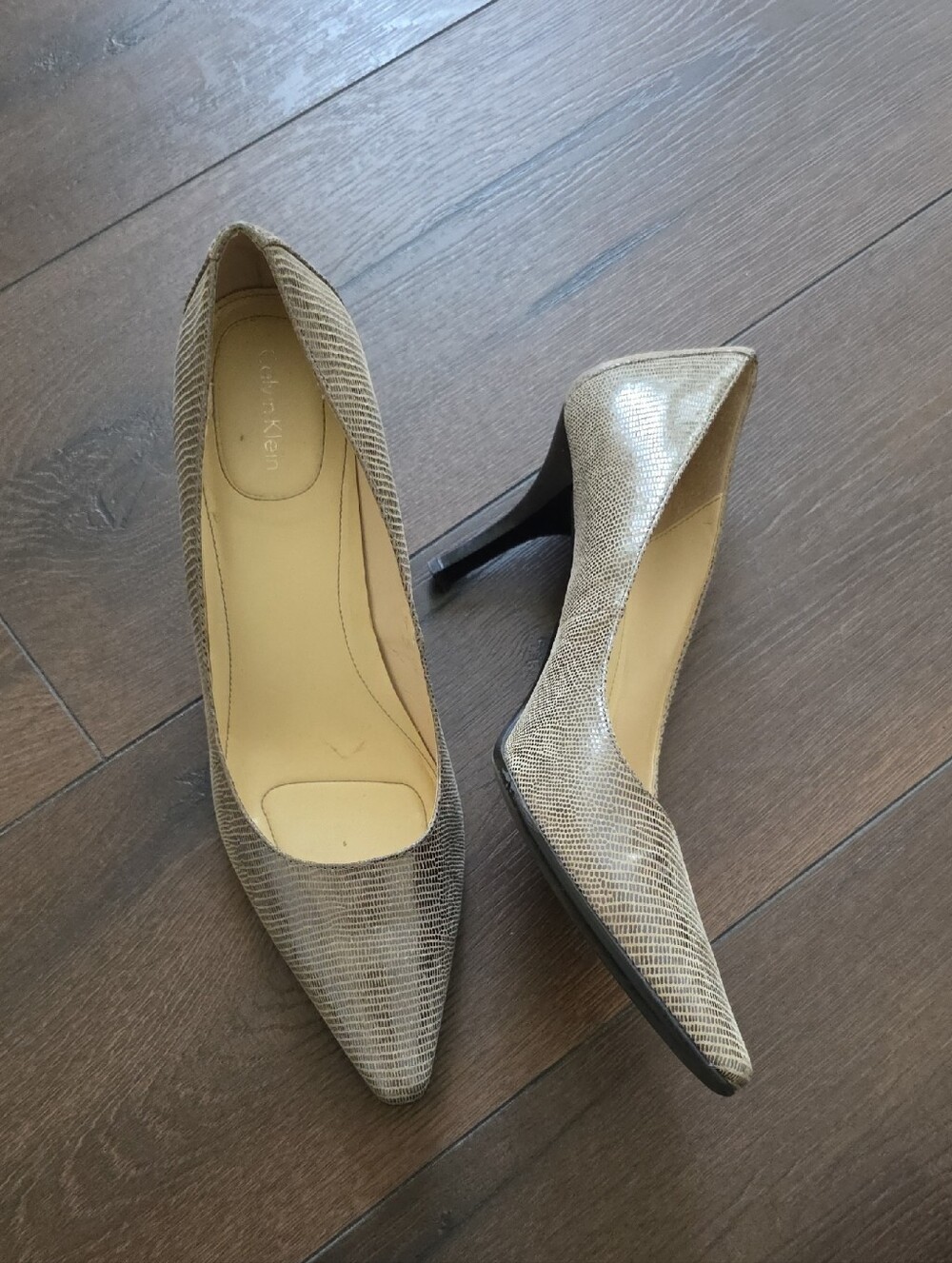 Calvin Klein Metallic Gold Lizard-Print Pointed Pumps